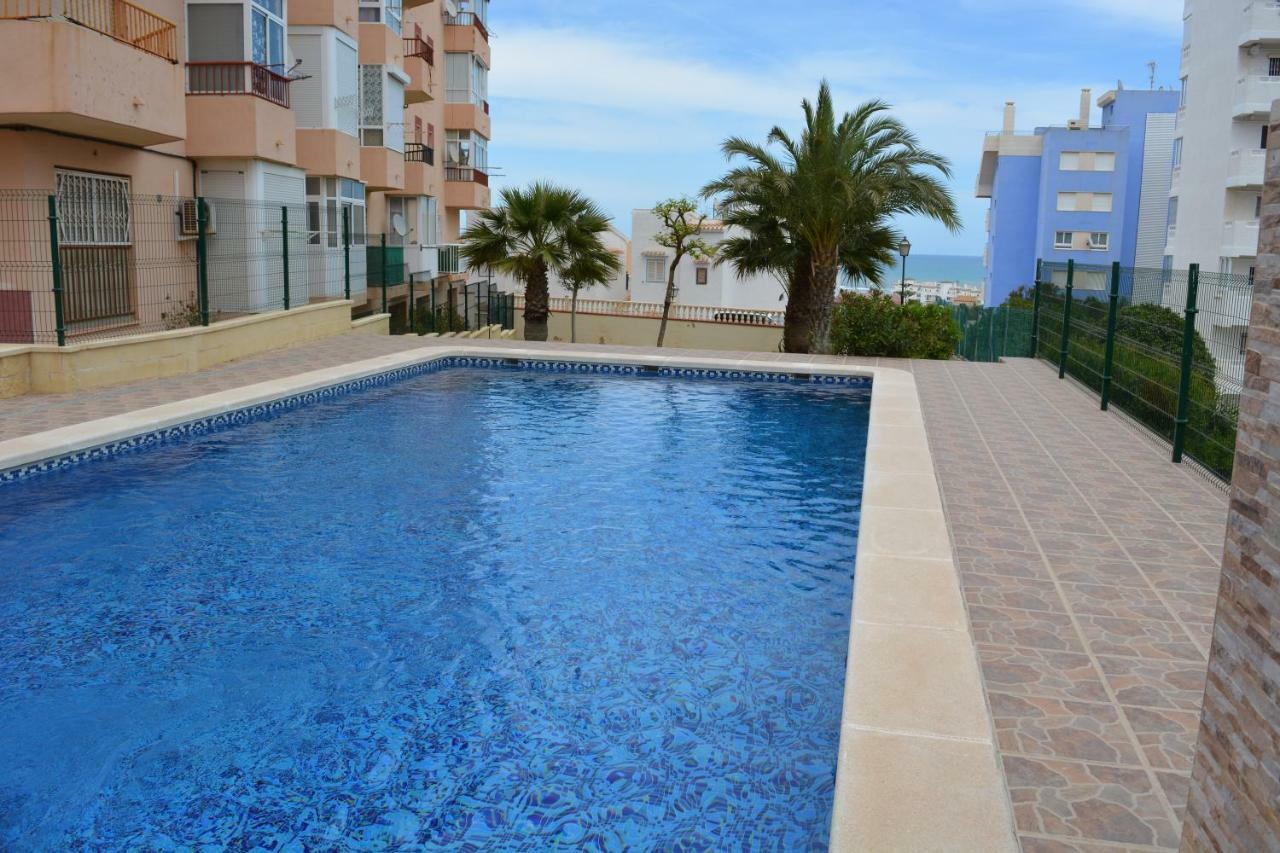 Апартаменты Jardin Del Mar Торевьиа Экстерьер фото