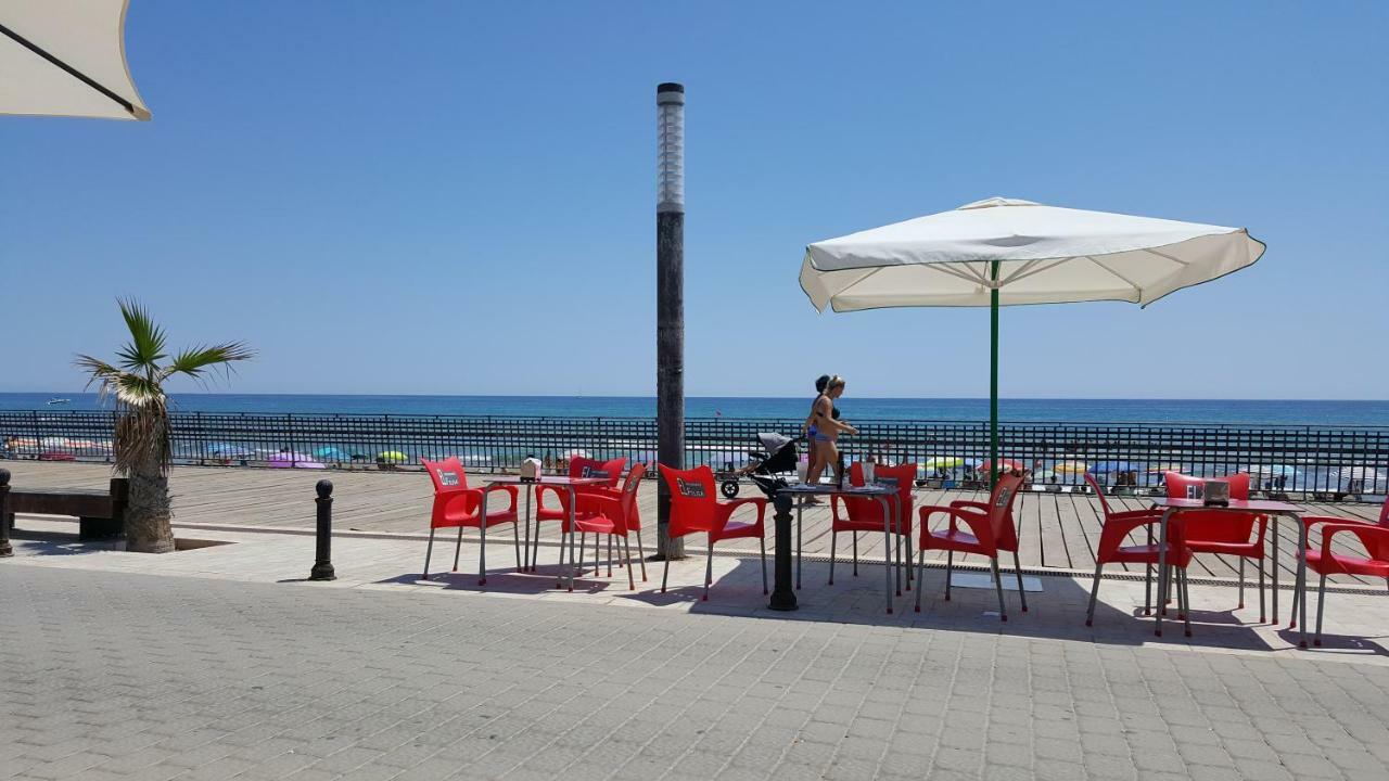 Апартаменты Jardin Del Mar Торевьиа Экстерьер фото