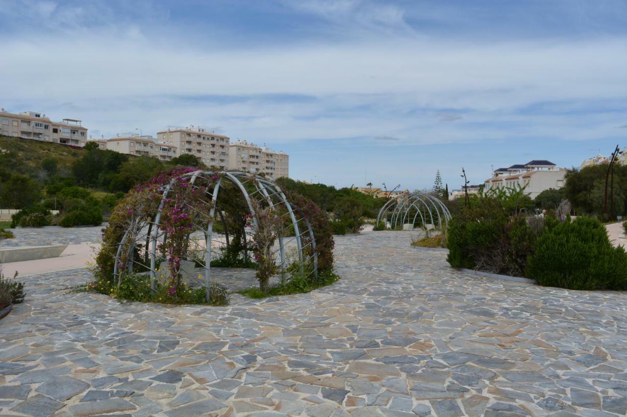 Апартаменты Jardin Del Mar Торевьиа Экстерьер фото
